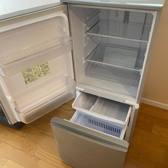 SHARP ノンフロン冷蔵庫　137ℓ 2016年製の画像