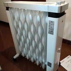 ほぼ新品。ウェーブ型オイルヒーターの画像