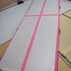 体操 マット 　エアーマット　 折り畳み可能 　電動エアーポンプ...