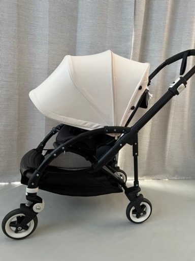 お取引き完了しました^ ^  バガブー  ビー3 bugaboo bee3 ベビーカーです。 色はブラックフレームのオフホワイト