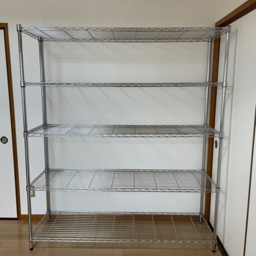 大型スチールラック　収納