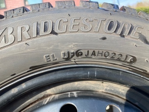 ブリヂストン　　スタッドレスタイヤ