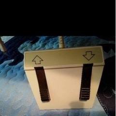 電動昇降機　施術ベットの画像