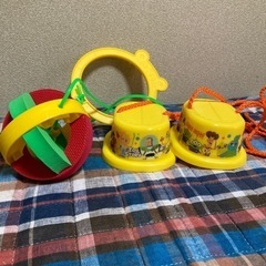 トイストーリーのぽっくりと足ぐるぐる