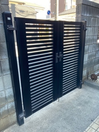 エクステリア両開き門扉リクシル