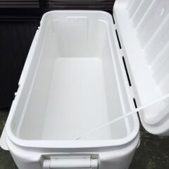 【値下げしました。 / 新品・未使用品 / 120QT（113.5ℓ）】　igloo（イグルー/イグロー）　ポーラー　120QT　クーラーボックス　キャンプ　釣り　青物　水抜き栓付きの画像