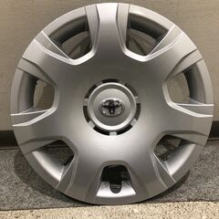 トヨタ　ハイエース　純正ホイールキャップ　1個のみ　471B