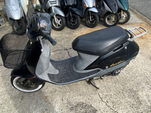 ホンダ リード 車体が大きくレトロなデザイン♪原付スクーター