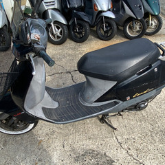 ホンダ リード 車体が大きくレトロなデザイン♪原付スクーター