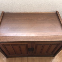 レトロ 木製テレビ台の画像