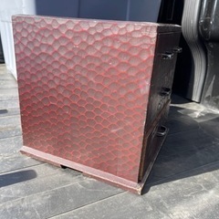 終了:手頃な昔ながらの収納箱の画像