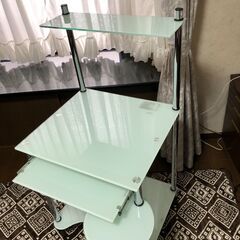 (決まりました)ガラスPCデスク