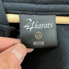 【美品】24karatsパーカー(黒)　Mサイズの画像