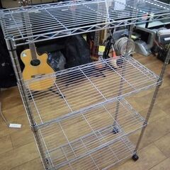 メタルラック 4段 幅74×奥34×高124.5㎝ シルバー 収納 棚 片付け 整理 アルミラック スチールラック キャスター付き 札幌市 厚別区の画像