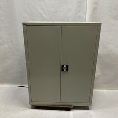 移転セール！３月２６日で出品終了！美品 鍵付き キャビネット 書...