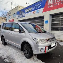 デリカD5　ナビパッケージ2009年　車検R6年7月　4WD7人...