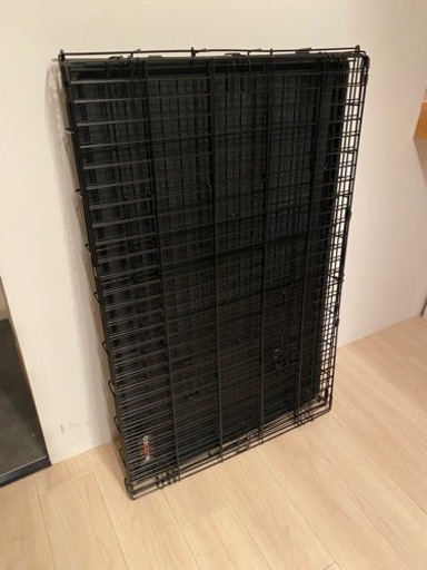ペットケージ　107L x 70W x 77.5H cm