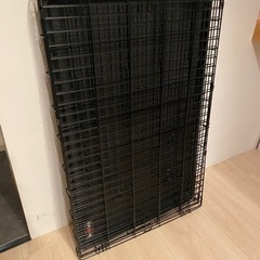 ペットケージ　107L x 70W x 77.5H cm