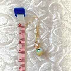ハンドメイド　金属アレルギー対応ピアス　(イヤリングへ交換可能)の画像