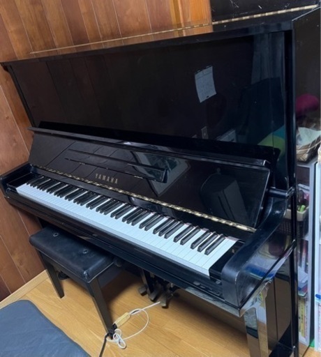 鍵盤楽器、ピアノ YAMAHA U30B1