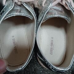 ZARAシューズ　キッズ　32  20cmの画像