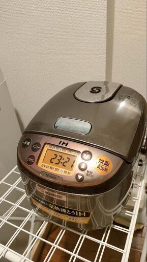 【取引決定】炊飯器 象印 ３合 NP-GH05 2017年