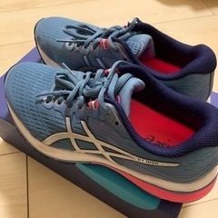 asics スニーカー