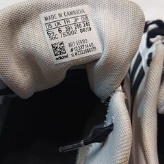 adidasスニーカー 25cmの画像