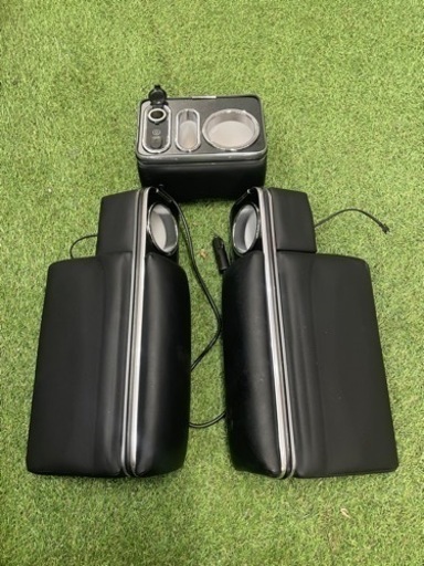 ハイエース　肘置き&ドリンクホルダー