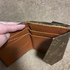 LOUIS VUITTON 財布の画像