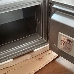 耐火　耐衝撃　金庫　三段式文字盤鍵の画像