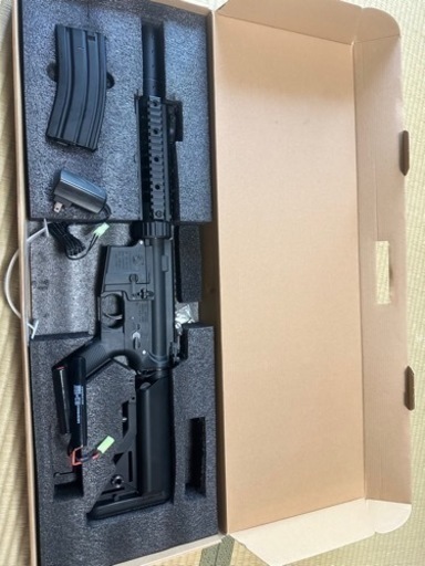 電動ガン　サバゲー　M4  電子トリガー　S&T カスタム