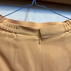 コサージュ付き　スーツ　11号サイズの画像