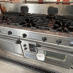 厨房機器　大型冷凍冷蔵庫　製氷機　フライヤー　台下冷蔵庫などの画像