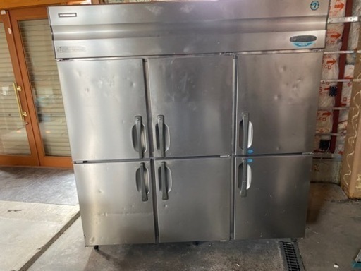 厨房機器　大型冷凍冷蔵庫　製氷機　フライヤー　台下冷蔵庫など