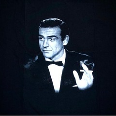 ００７ロシアより愛をこめて❗️映画パンフレットとショーン・コネリーのＴシャツ❗️（未使用品）限定1セット❗️の画像