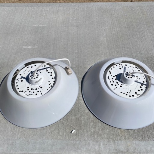 照明器具　蛍光灯　２つ