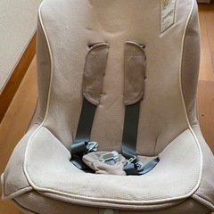 新生児から使えるチャイルドシート譲りますの画像