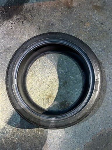 タイヤ　225/40r18