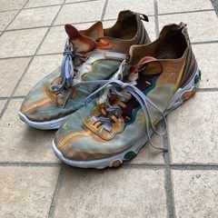 NIKE リアクトエレメント87 中古　27.5㎝
