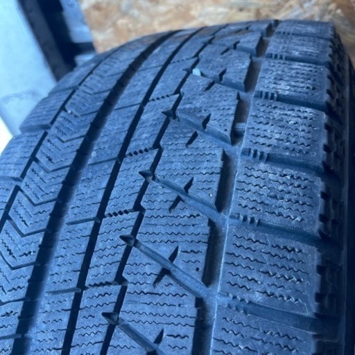 バリ山　BRIDGESTONE ブリヂストン　ブリジストン　VRX 225/55R17 スタッドレス タイヤ　2019年製　17インチ