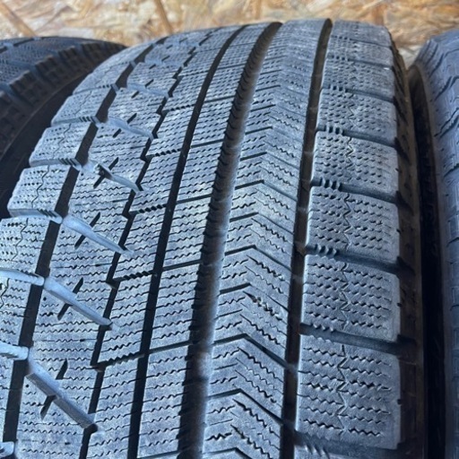 バリ山　BRIDGESTONE ブリヂストン　ブリジストン　VRX 225/55R17 スタッドレス タイヤ　2019年製　17インチ