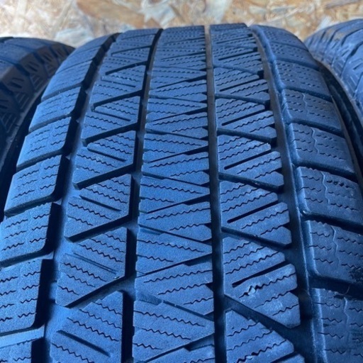 超極上タイヤ　BRIDGESTONE ブリヂストン　ブリジストン　DM-V3 265/65R17 スタッドレス タイヤ　2022年製　