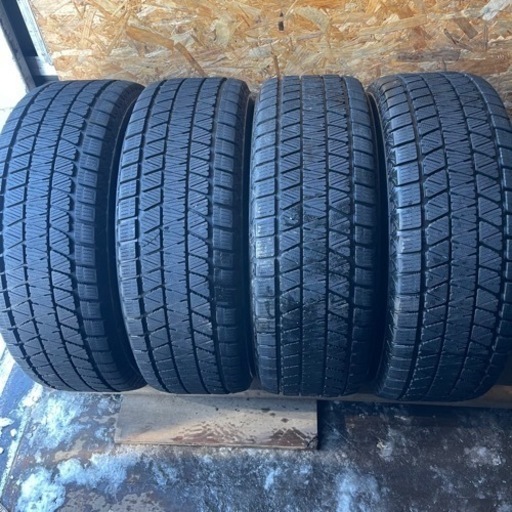 超極上タイヤ　BRIDGESTONE ブリヂストン　ブリジストン　DM-V3 265/65R17 スタッドレス タイヤ　2022年製　17インチ　ランクル　プラド