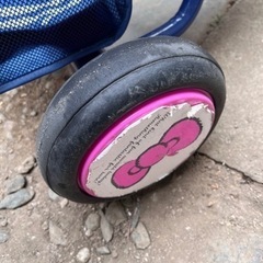 手押し三輪車　屋根付き　ハローキティ【値下げしました】の画像