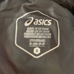 asicsウインドブレーカー上下セットの画像