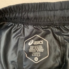 asicsウインドブレーカー上下セットの画像