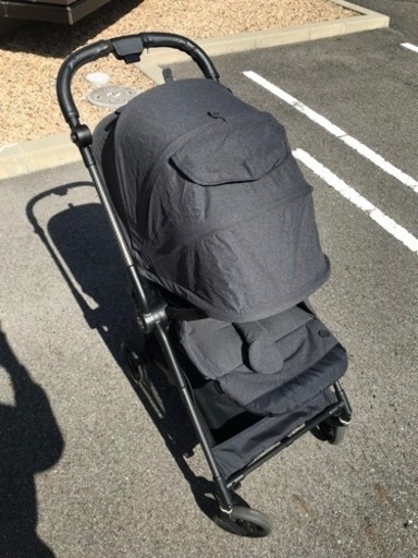 サイベックス　メリオカーボン　自立コンパクト収納両対面ベビーカー