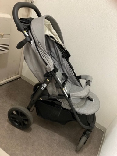 Joieジョイー　ライトトラックス4+ベビーシートアイスナグ