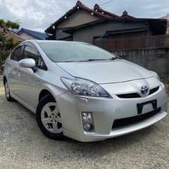 30 プリウス　S LEDエディション